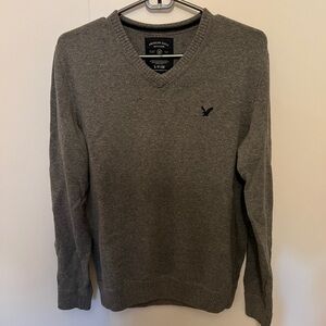 American eagle v-neck sweater